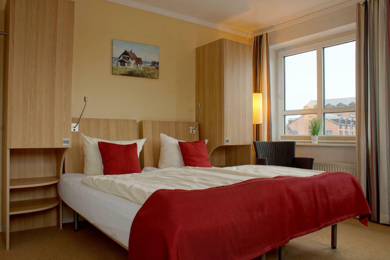 Baltic Koelln Hotel Гайлігенгафен Екстер'єр фото